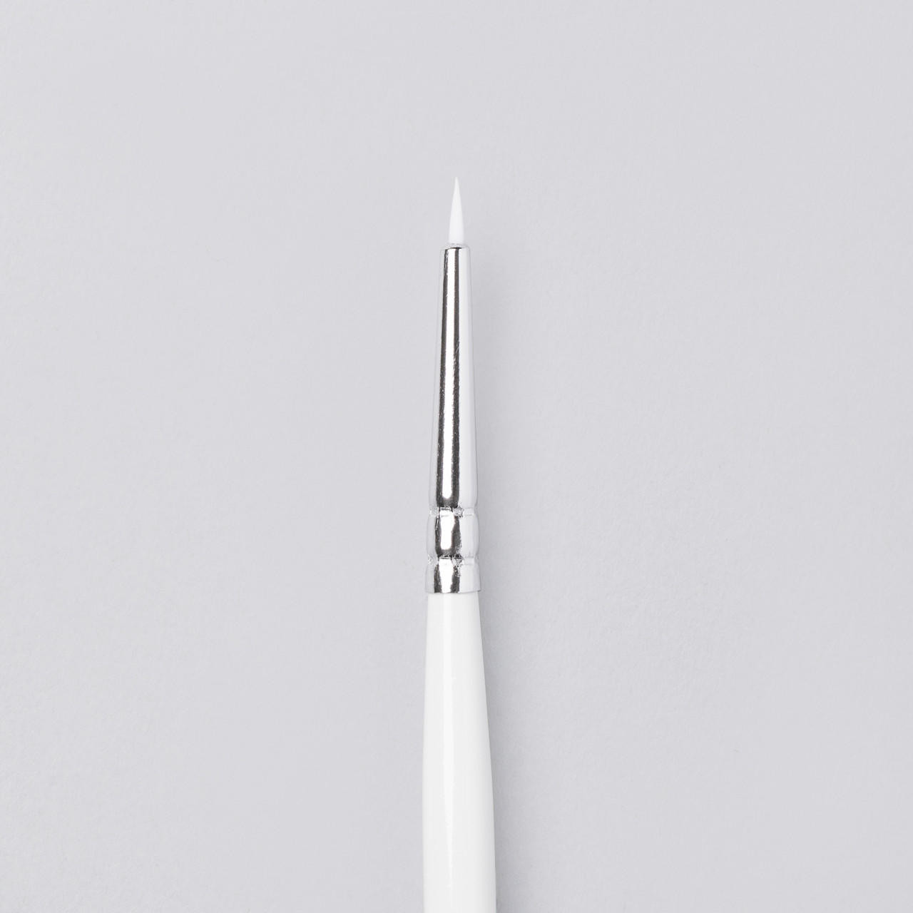 Pro Arte Polar White Nylon Brush Round Series 31 0000
