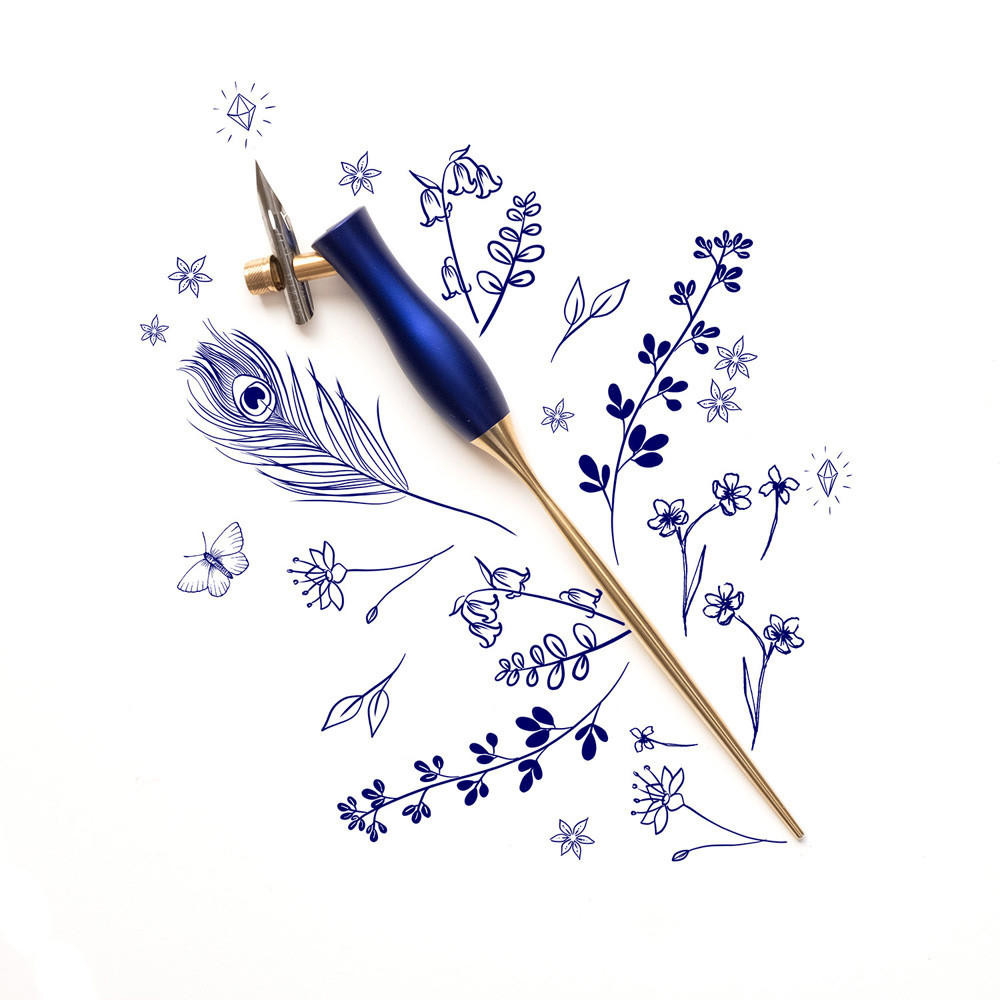 Tom’s Studio Bloom Calligraphy Pen Oblique Bluebell