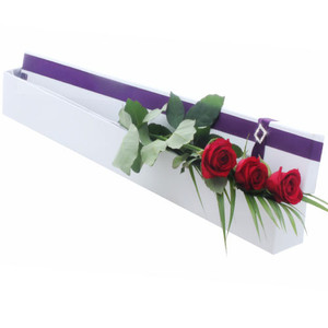 Lasting Love - 3 Red Rose Flowers presented in our signature silk lined Hollywood Box with diamante buckle accent. Lasting Love - 3 Red Rose Flowers presented in our signature silk lined Hollywood Box with diamante buckle accent.