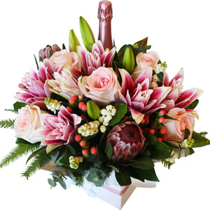 Chandon Rosé in beautiful flower box - Botanique Flowers and Gifts Chandon Rosé in beautiful flower box - Botanique Flowers and Gifts