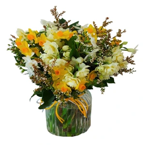MARKET BLOOMS - Fragrant Mixed Jonquils in Vase