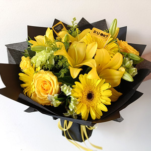 Blooms of Support - RUOK? Day - FREE Gold Coast* Delivery Blooms of Support - RUOK? Day - FREE Gold Coast* Delivery
