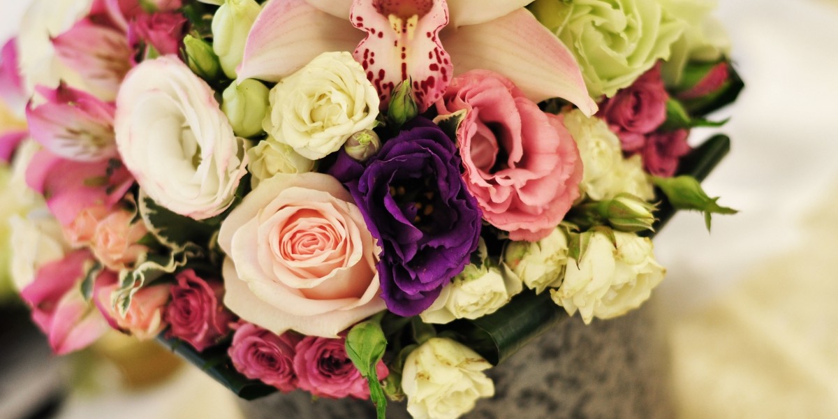Valentine’s Day is Almost Here — Shop Botanique For Your Online Flower Delivery! Botanique