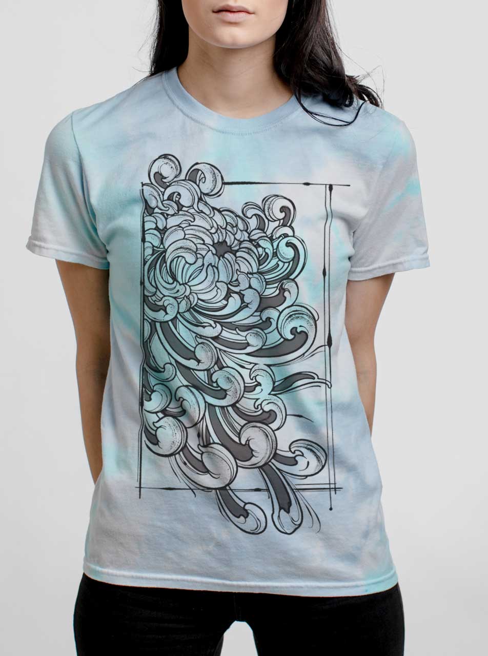 Chrysanthemum Black On Turquoise Womens Tie Dye T Shirt
