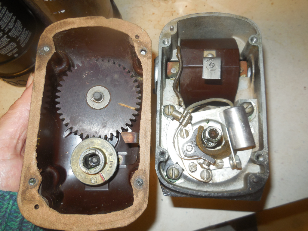  MJC4C102 Antique Tractor Bosch Base Mt Magneto Rebuilt