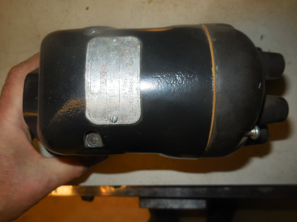    Oliver Cletrac Continental Leroi IHC Bosch MJB6A302  Magneto