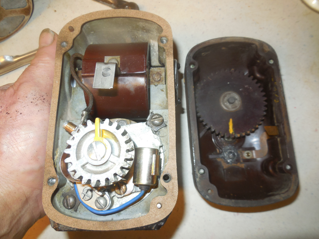 MJC4C102 early Tractor Bosch Base Mt Magneto Rebuilt