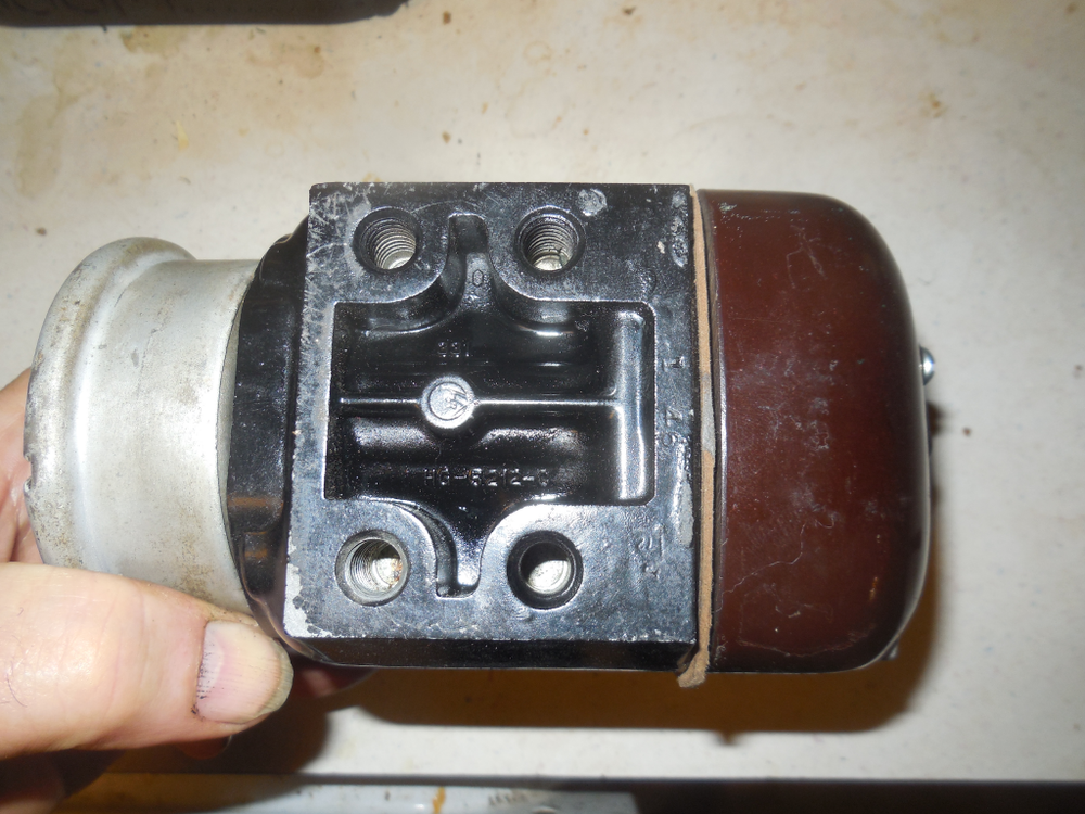MJC4C102 Antique Tractor Bosch Base Mt Magneto Rebuilt