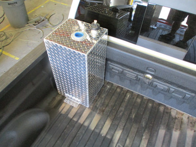 AT20RTF - DOT Legal Transfer Tank 
PN# AT20RTF. 20 gallon aluminum rectangular transfer tank. Legal for use with Diesel, Gasoline, Ethanol, Methanol and Aviation Fuel. 
Made by Aluminum Tank & Tank Accessories, Inc.