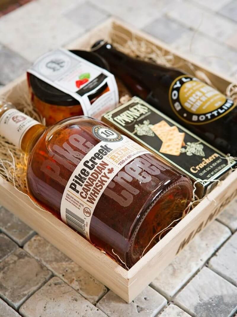 Whiskey Gifts For Men In Canada | Manbox Gifts