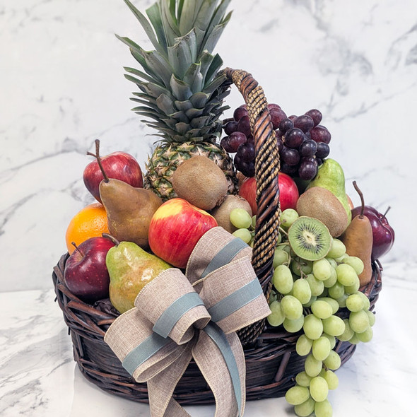Deluxe Fruit Baskets in Toronto