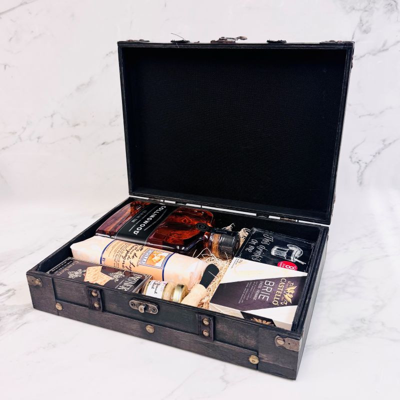whiskey gifts Canada