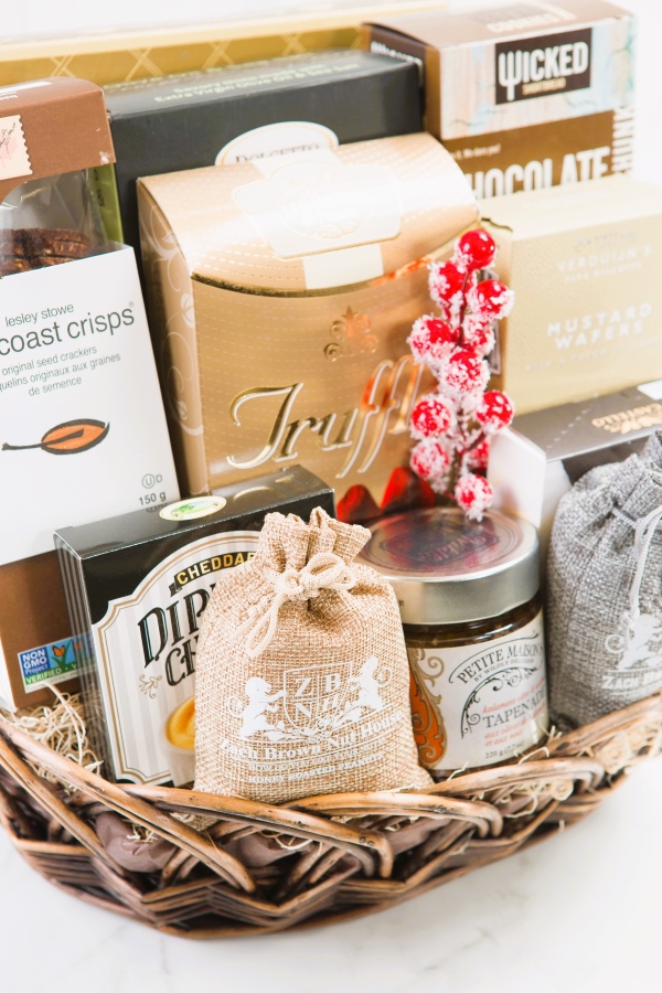 Gourmet Christmas Gift Baskets Delivery Canada & USA