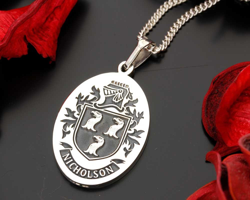 Family crest pendant clearance