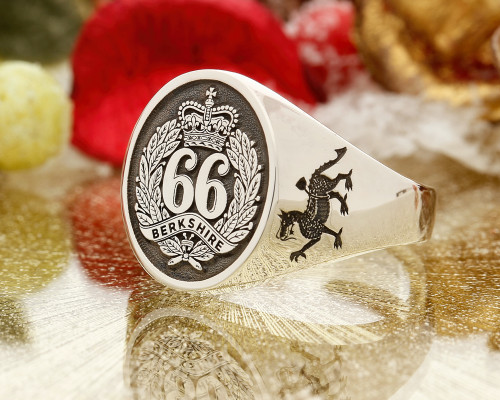 Military on sale signet rings