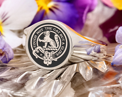 Gow of MacGouan Scottish Clan Signet Ring D2