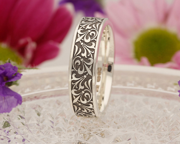 Victorian Design Engraved Wedding Band Silver