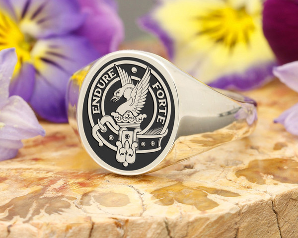 Lindsay Scottish Clan Badge Signet Ring