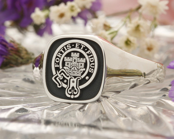 MacLachlan Scottish Clan Signet Ring HS27