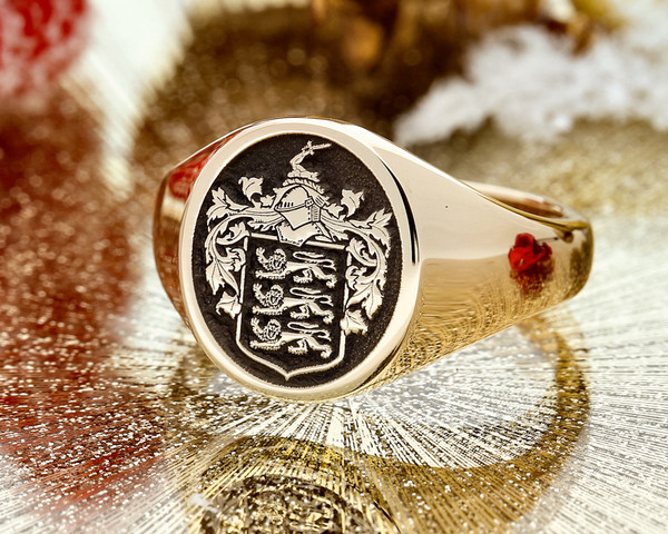 O'Brien Family Crest 9ct Gold Engraved Signet Ring