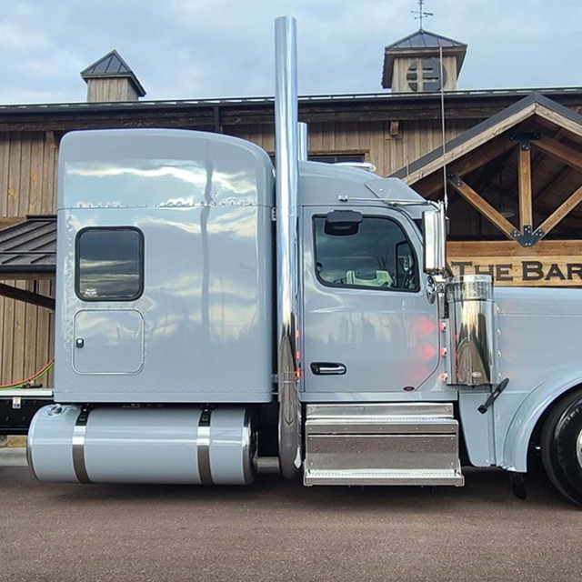 Peterbilt 589 8" Dummy Exhaust Kit for Weed Burner Exhaust By Lincoln Chrome mounted 3