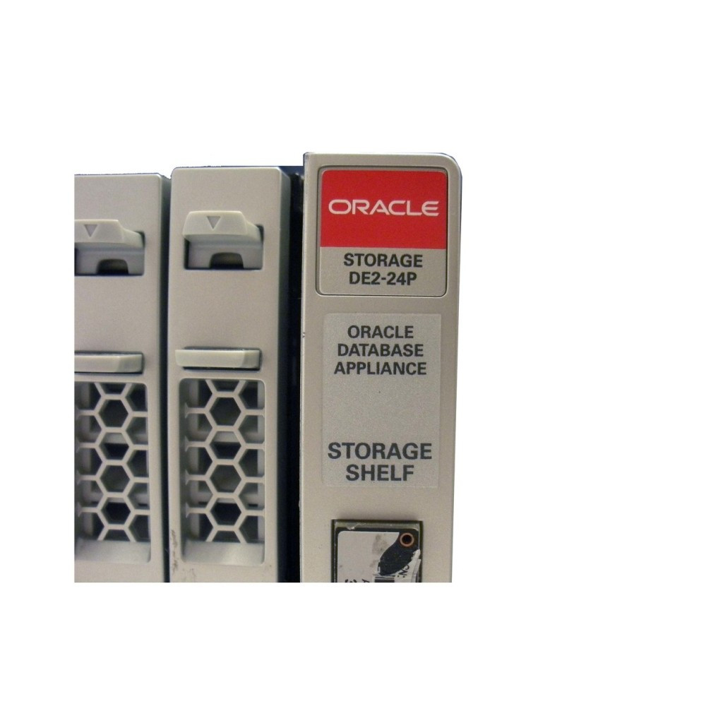 SUN Oracle DE2-24P 4x 200GB SSD 7050567 20x 7044376 900GB Disks ...