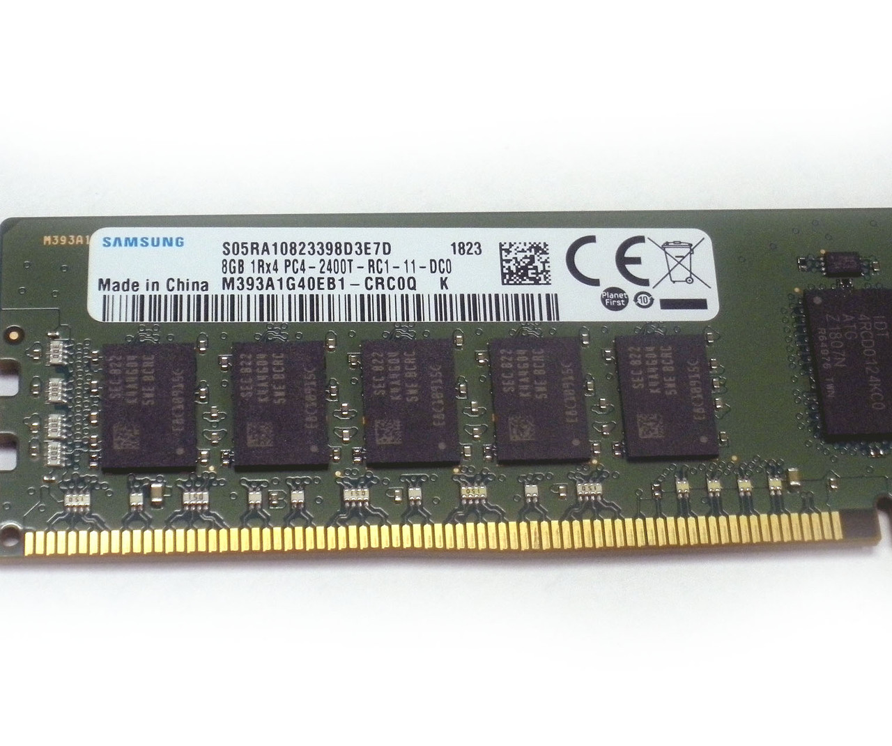 Samsung M393A1G40EB1-CRC0Q Memory 8GB | PC4-2400T RDIMM