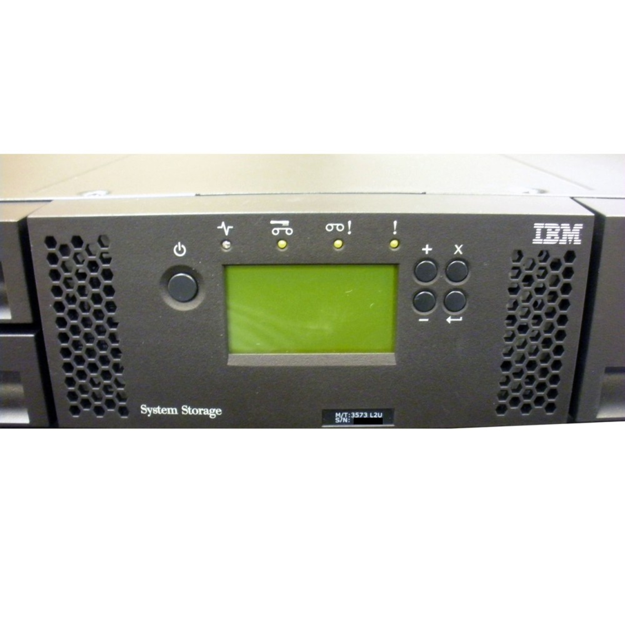 IBM 3573L2U TS3100 Tape Library 24 Slot w/ 8143 LTO4 FH LVD SCSI Tape