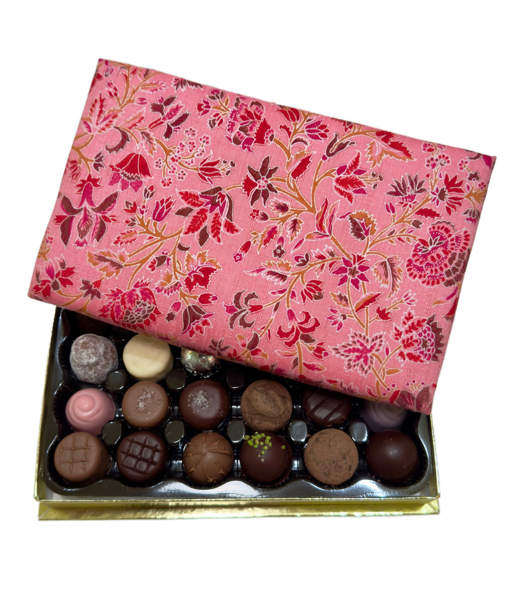  "Garden of Flowers" Silk Gift Box - 16 or 24 pieces