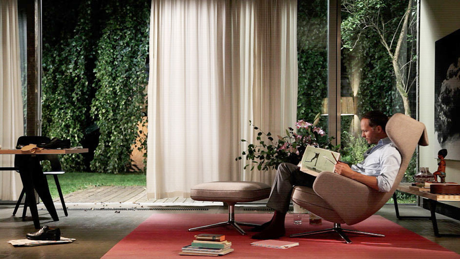 Vitra Grand Repos lounge Chair and Ottoman by Antonio Citterio