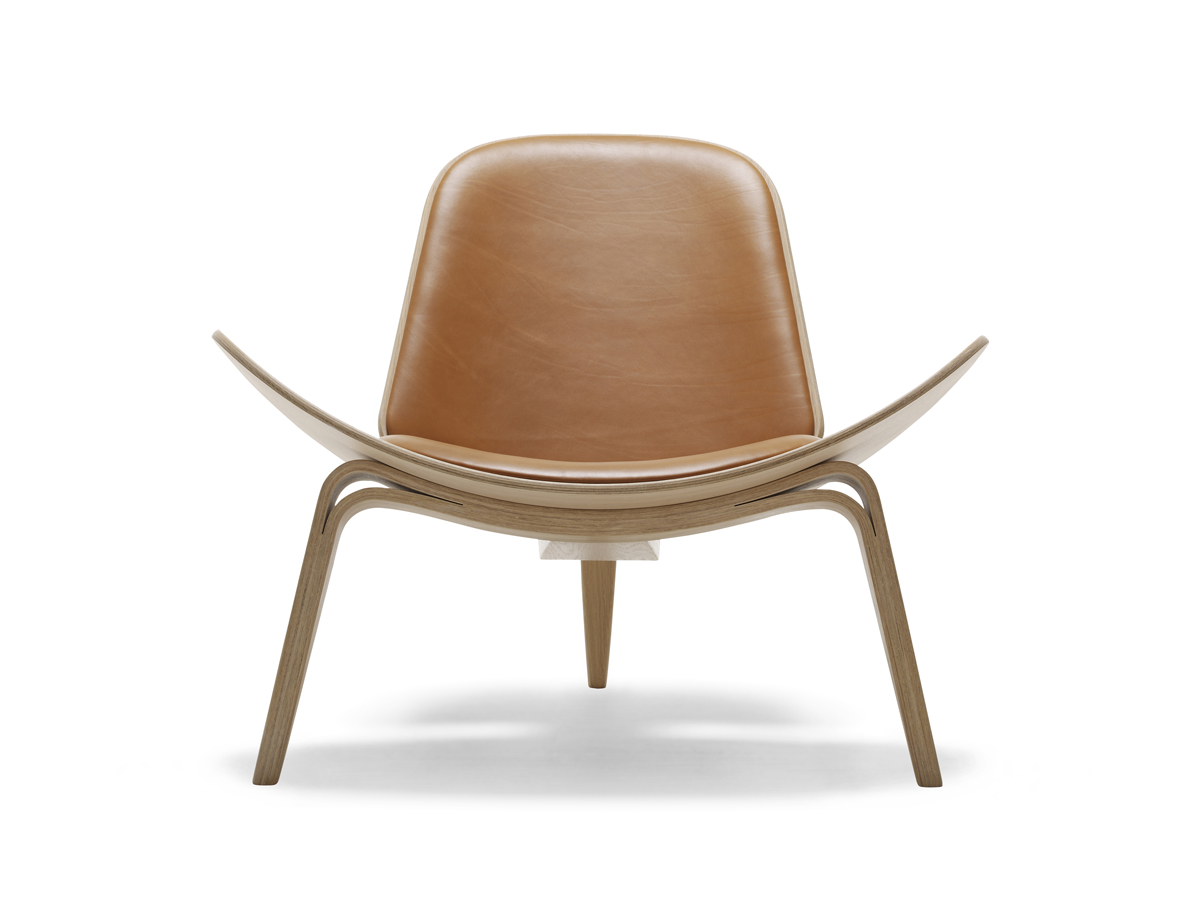 Carl Hansen & Son Shell Chair CH07