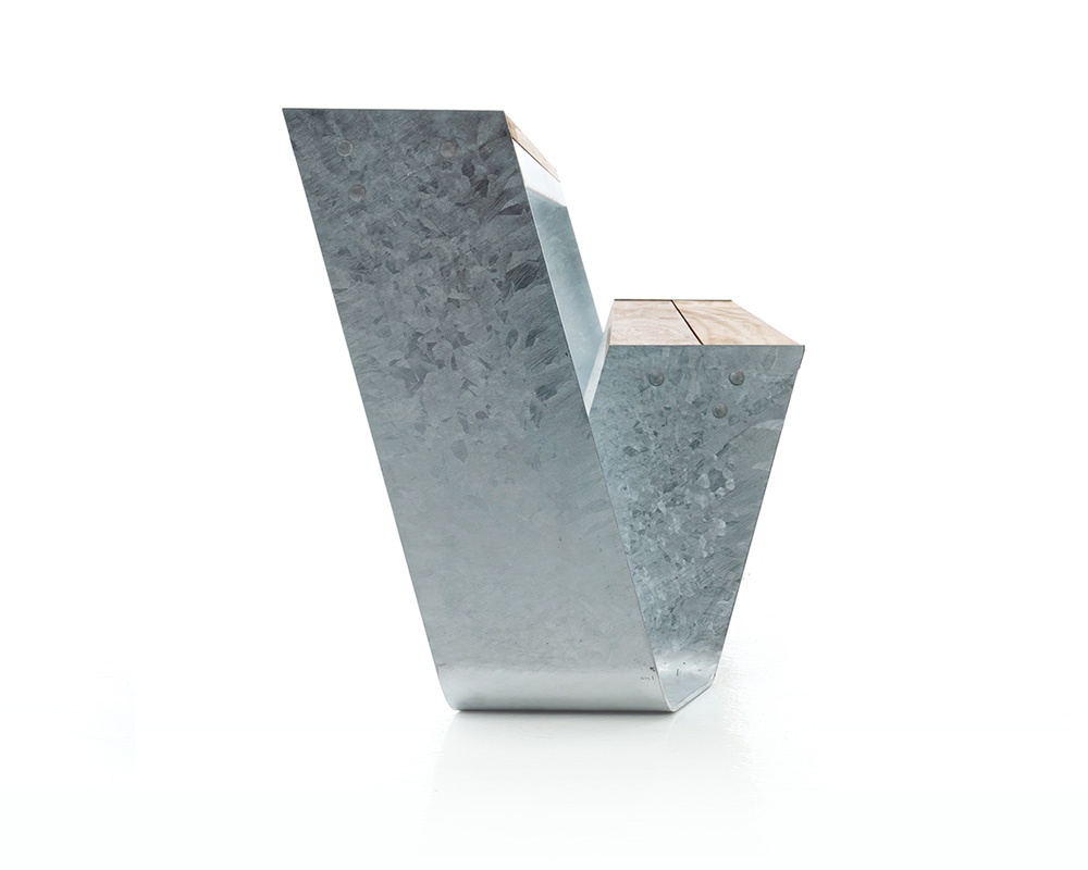 Extremis Hopper Bench Side Profile