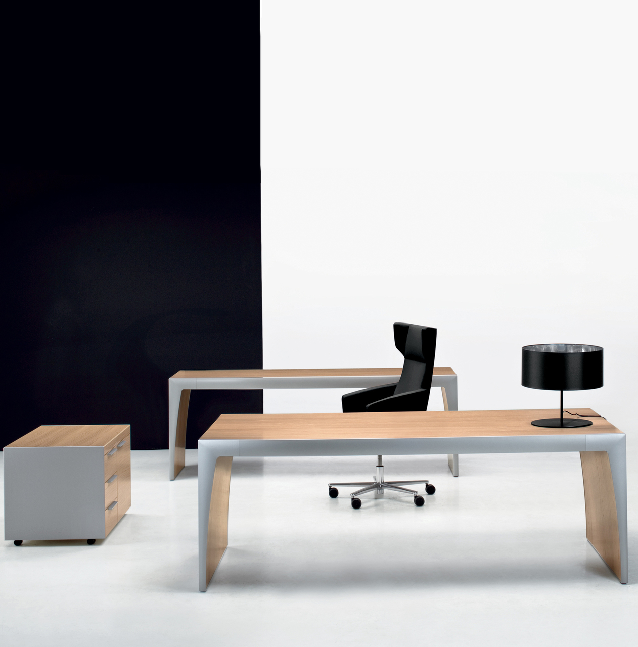 Frezza CX Rectangular Desk