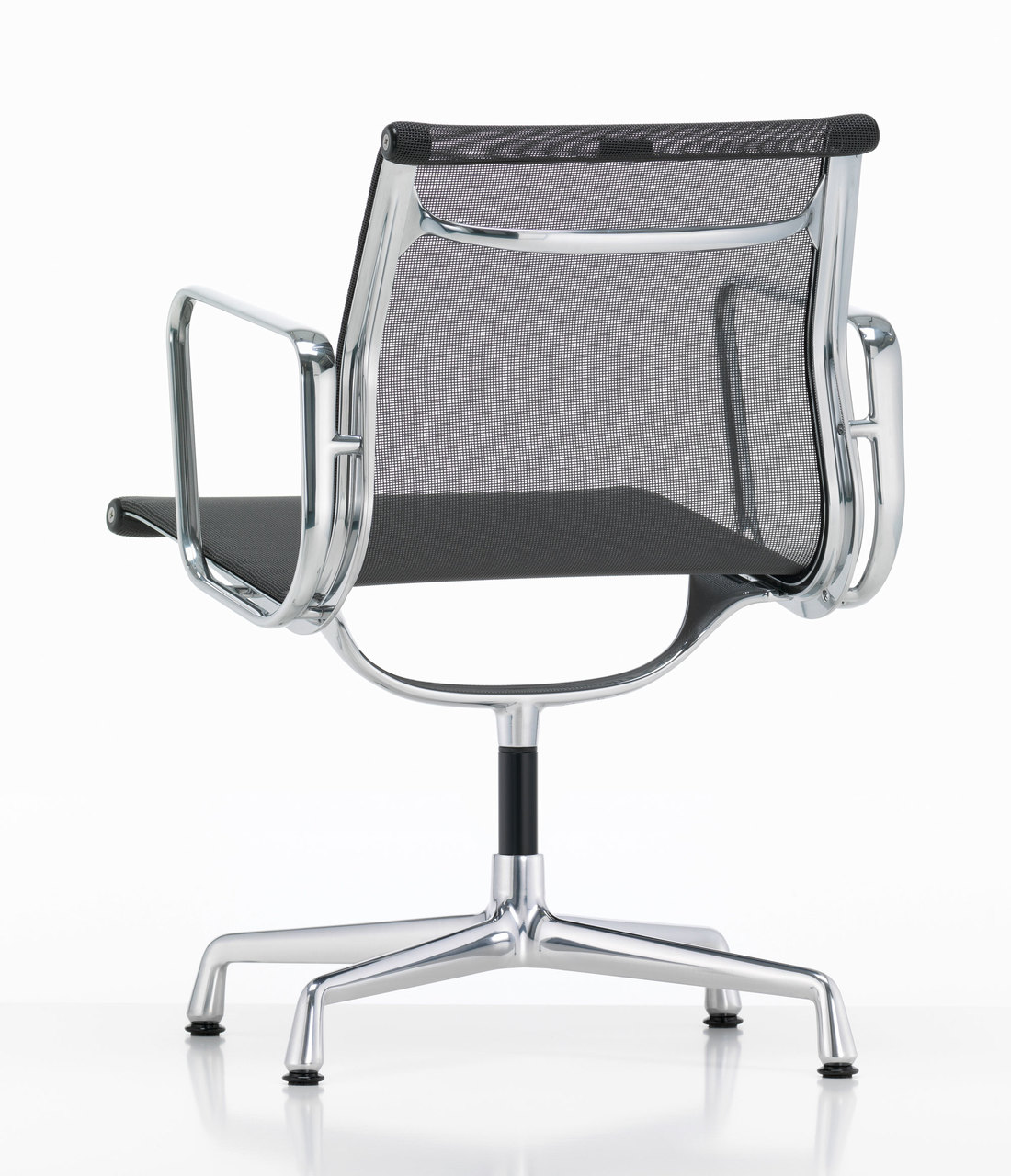 Vitra Eames Aluminium Chair EA 107