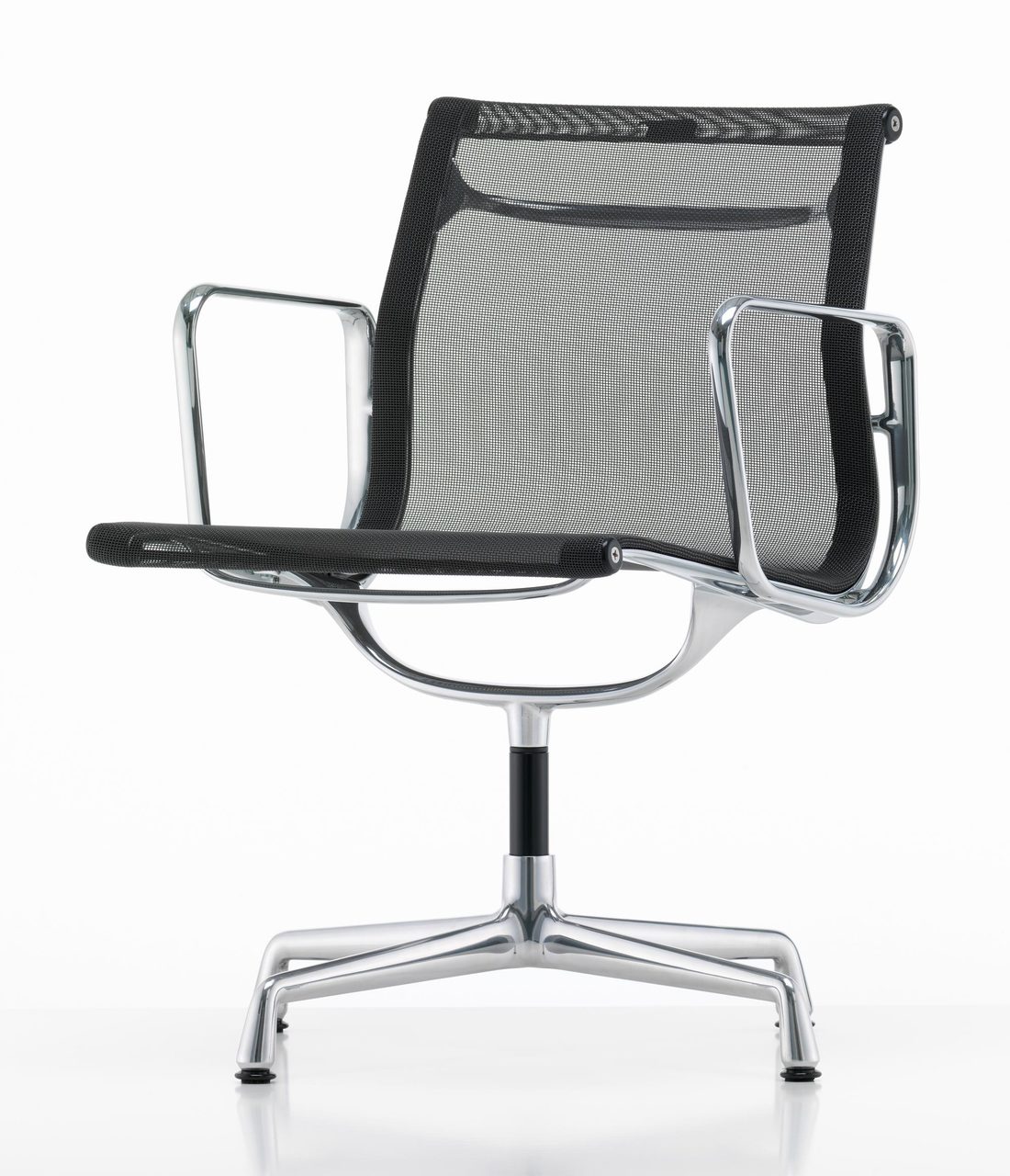 Vitra Eames Aluminium Chair EA 107