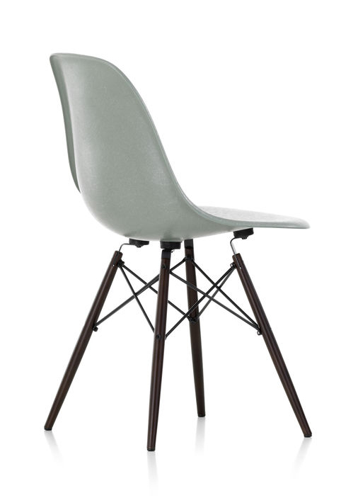 Vitra Eames Fiberglass DSW Chair