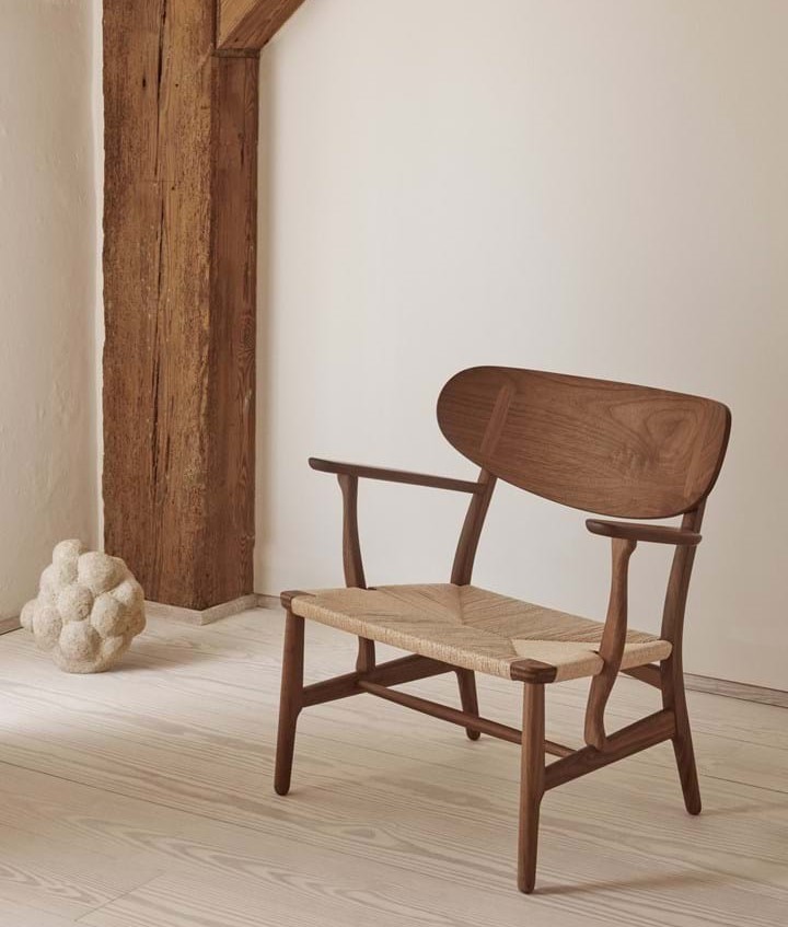 Carl Hansen Walnut Oil Lounge Chair
