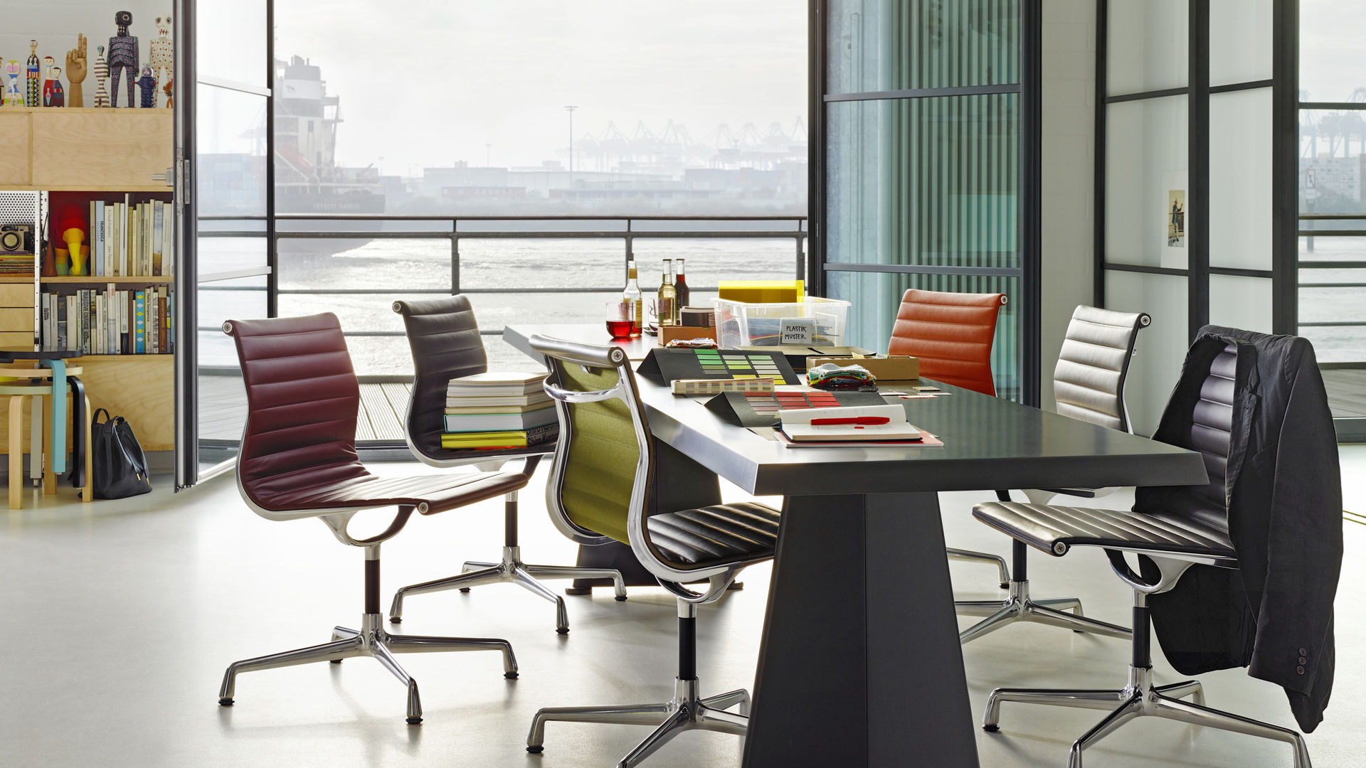 Vitra Trapeze Meeting Table