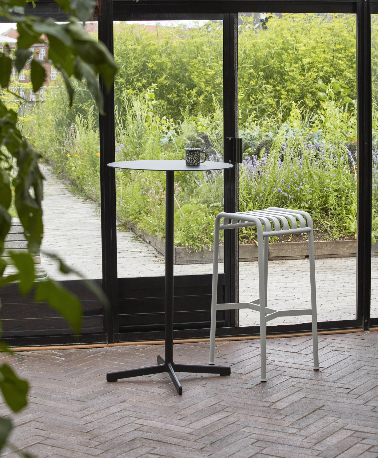 HAY Neu Table Square Anthracite High Top 