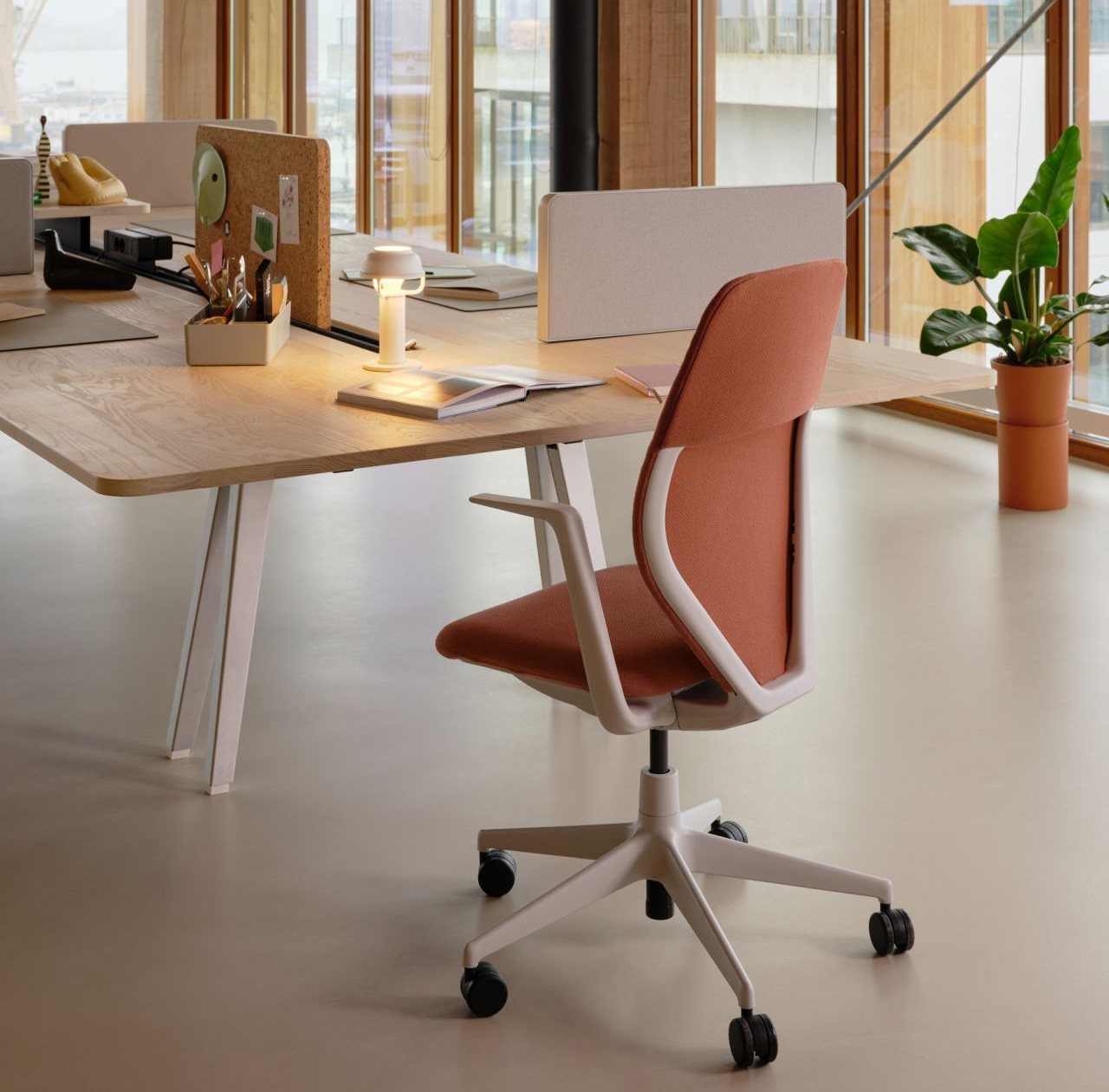 Vitra ACX Soft Chair