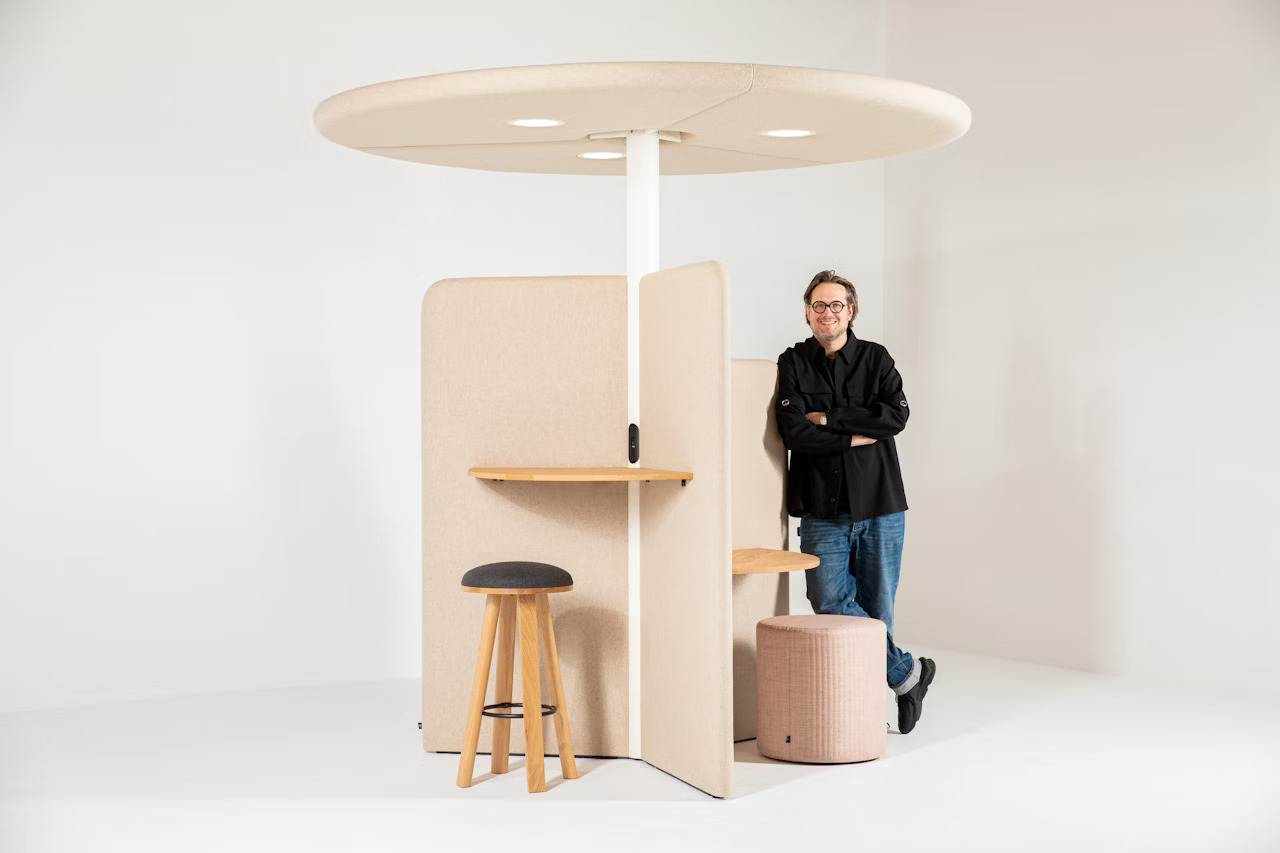BuzziSpace BuzziBrella 'Focus' Acoustic Privacy Booths