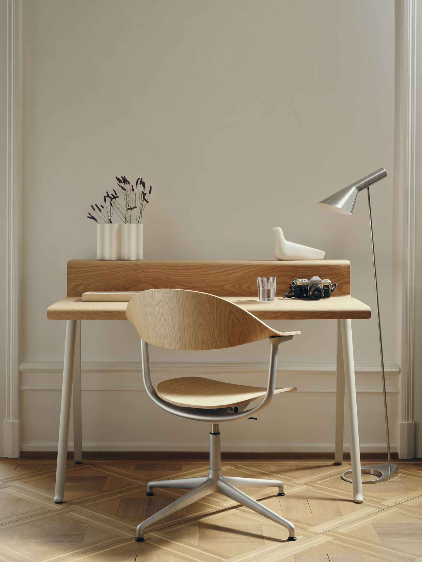 Vitra Courier Desk