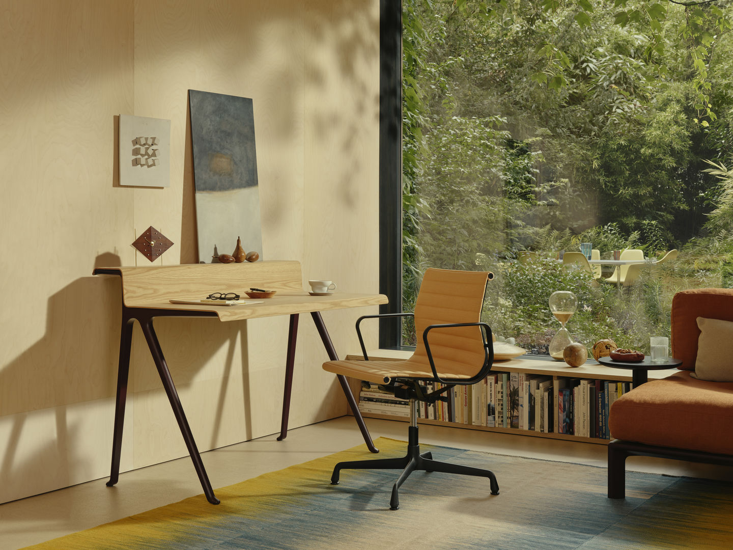 Vitra Courier Desk