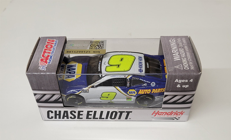 chase-elliott-2020-phoenix-