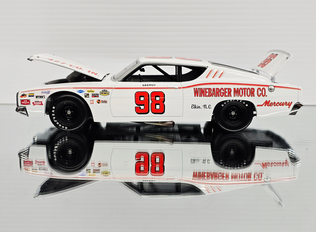 AUTOGRAPHED LEEROY YARBOROUGH #98 1969 WINEBARGER MOTOR COMPANY