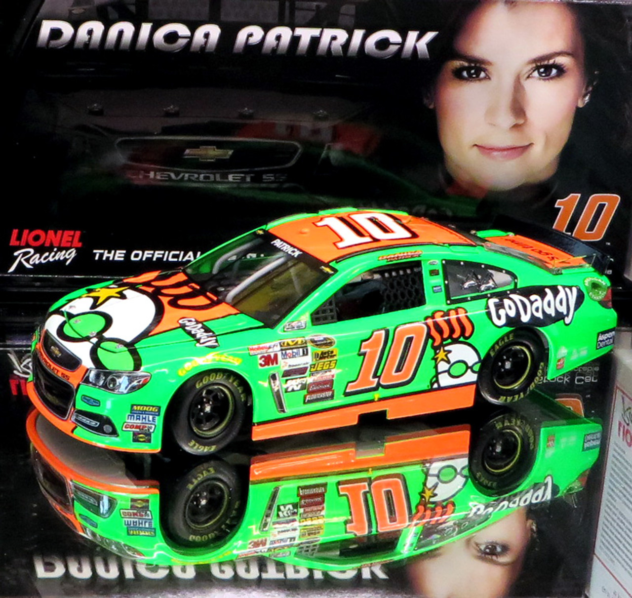 DANICA PATRICK Aspen Dental NASCAR ミニカー How to Build the #10 Danica Patrick Aspen Dental Ford Fusion
