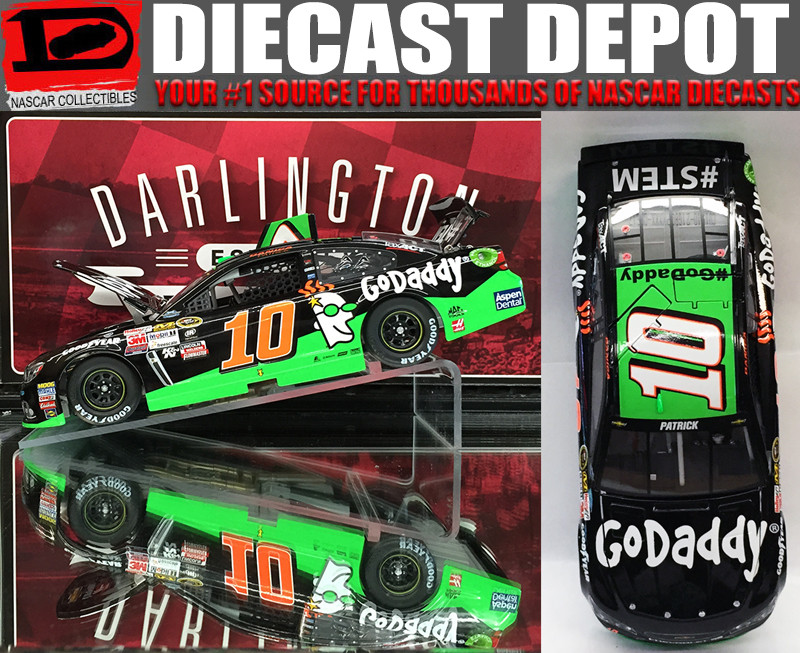 DANICA PATRICK 2015 GODADDY DARLINGTON SPECIAL 1/24 ACTION