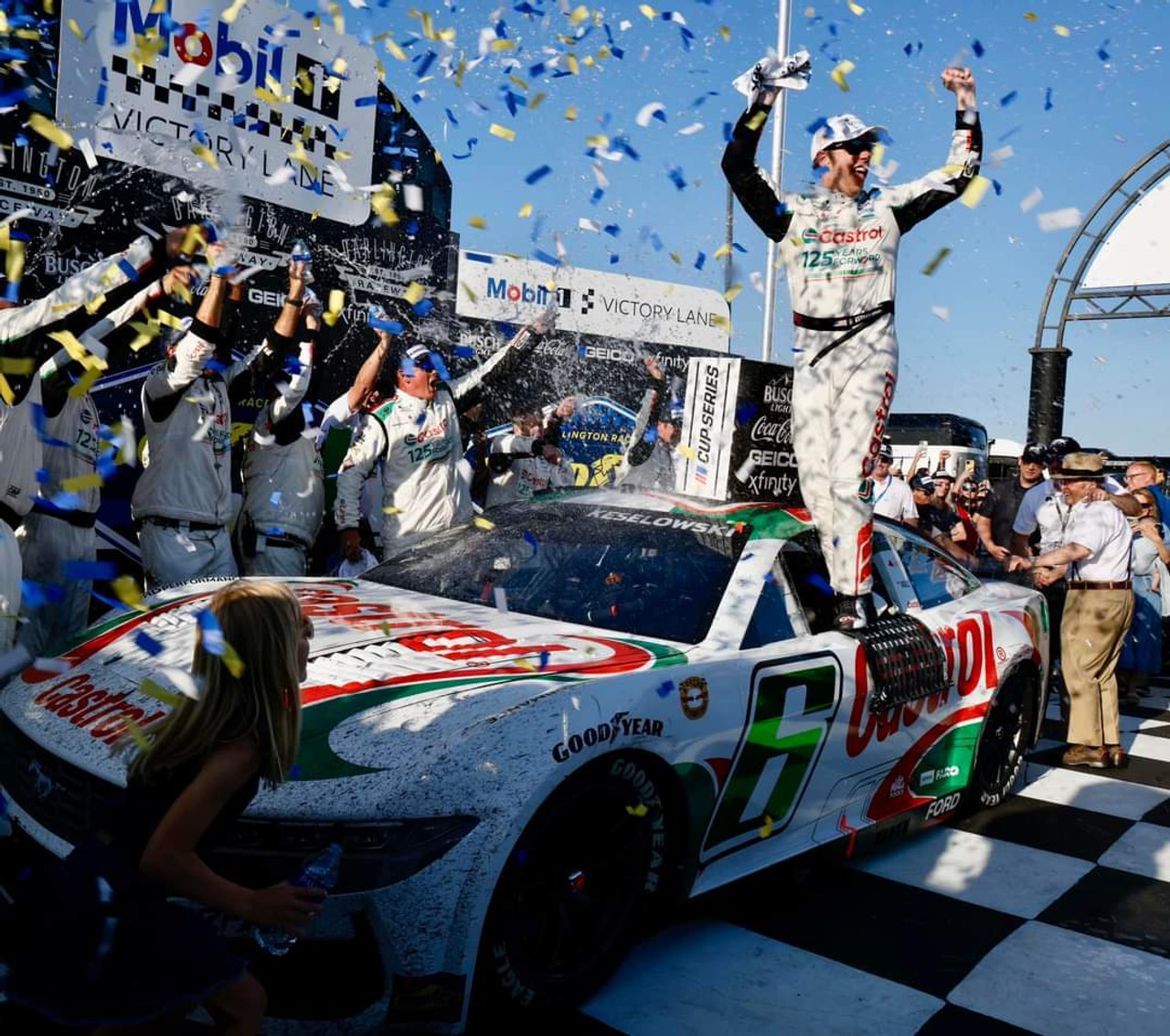 NASCAR 1/24 ケセロウスキー ダーリントンウィナー　サイン入り NASCAR 1/24 ケセロウスキー ダーリントンウィナー サイン入り