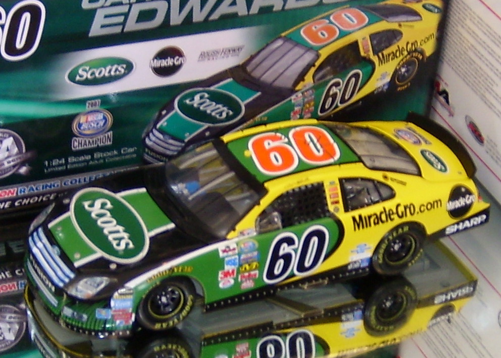 carl-edwards-2007-scotts-busch