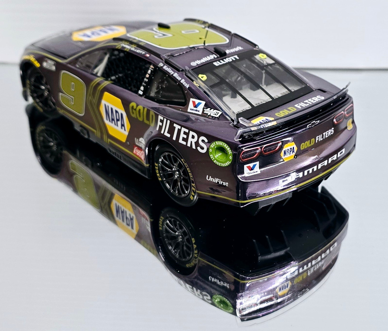 Miniature NASCAR 1:24 - Chase Elliott #24 Napa 2017 SS - Action / 2020